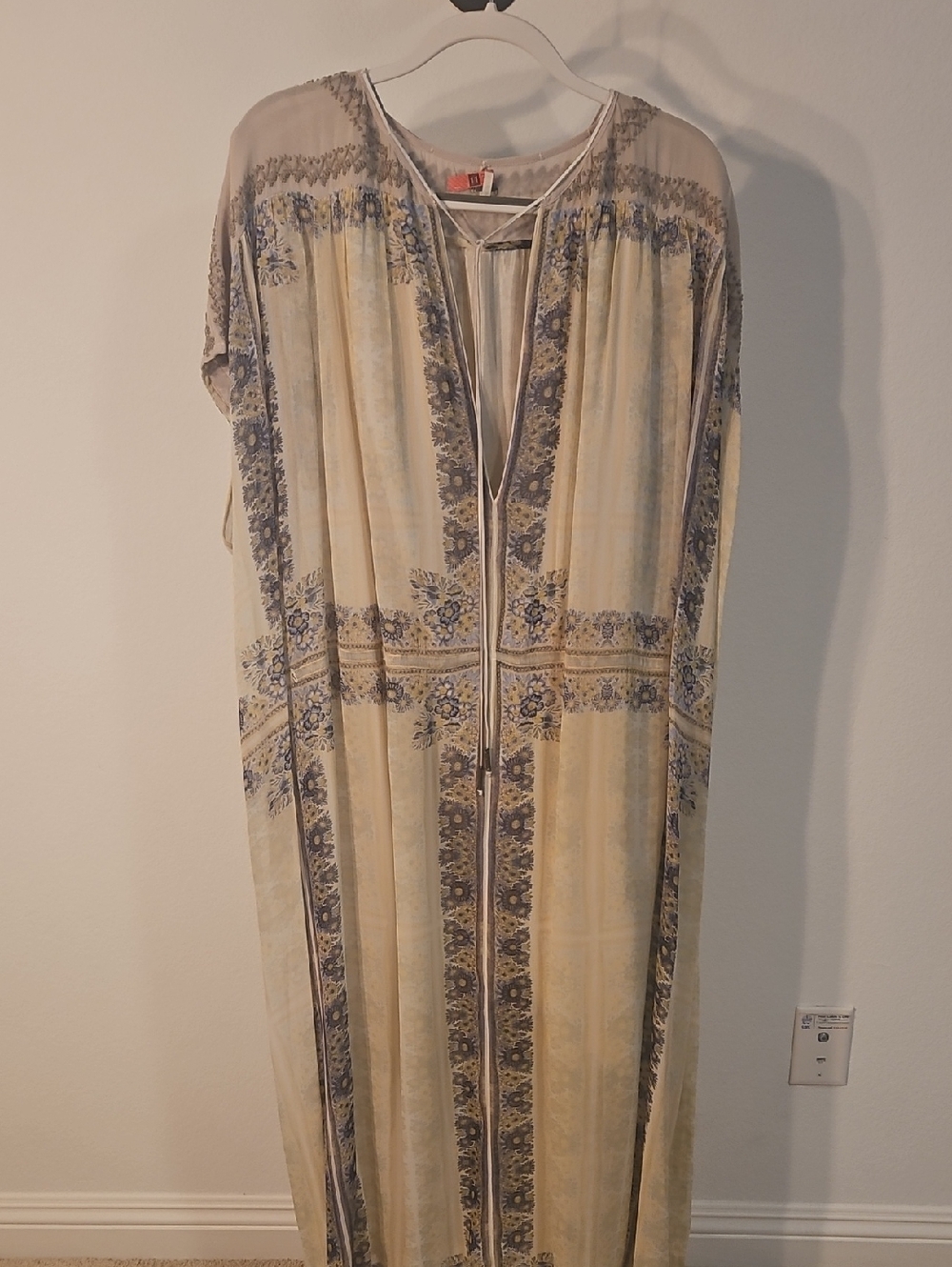 Bohemian Maxi Caftan Guardinia Fog Dress in Cream and Blue Sz M